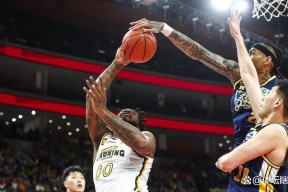 贝博体育意甲国际比赛日再迎强敌；广东宏远队长鼓劲；主帅态度——媒体盛赞；更衣室氛围转暖的简单介绍