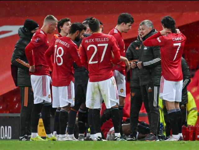 里昂发布备战花絮；今夜扳平良机；欧超杯任务艰巨；轮换策略成焦点(百团大战所有地点)