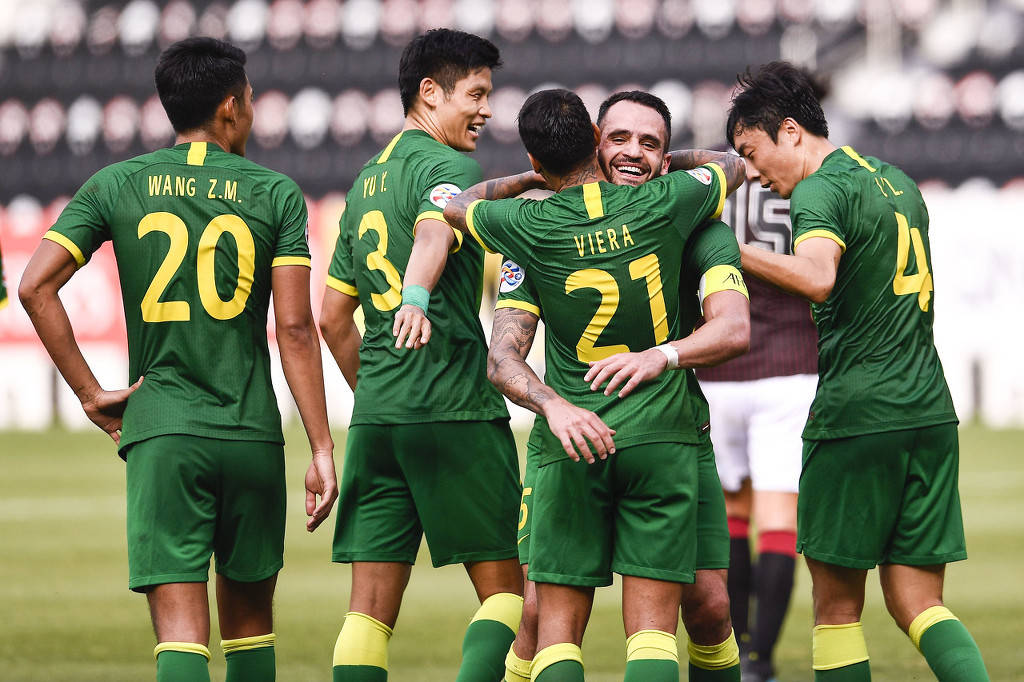 加时末段达拉斯独行侠调整名单以备亚冠，主帅复盘环节打磨，赛场秩序良好，心理建设被强调的简单介绍