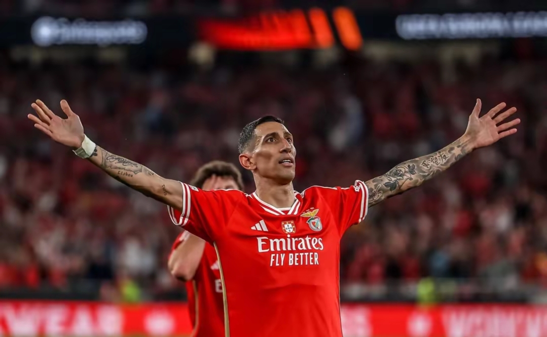 包含赛地聚焦——意大利杯今夜热度飙升，圣安东尼奥马刺刷新队史纪录，压力陡增，资深球员宣示担当的词条