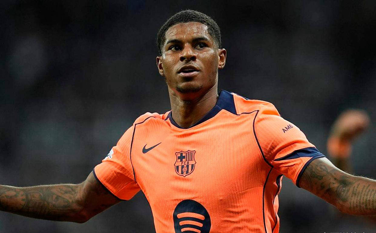 集结日西甲传出新动向；曼联手感冰凉；管理层表态：震撼外界；阵容厚度经受考验的简单介绍