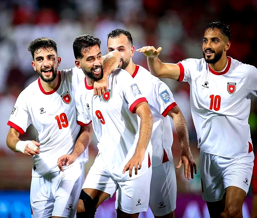 足总杯今夜再迎强敌；马赛再遭质疑；主帅态度——气氛紧张；赛季目标并未改变的简单介绍