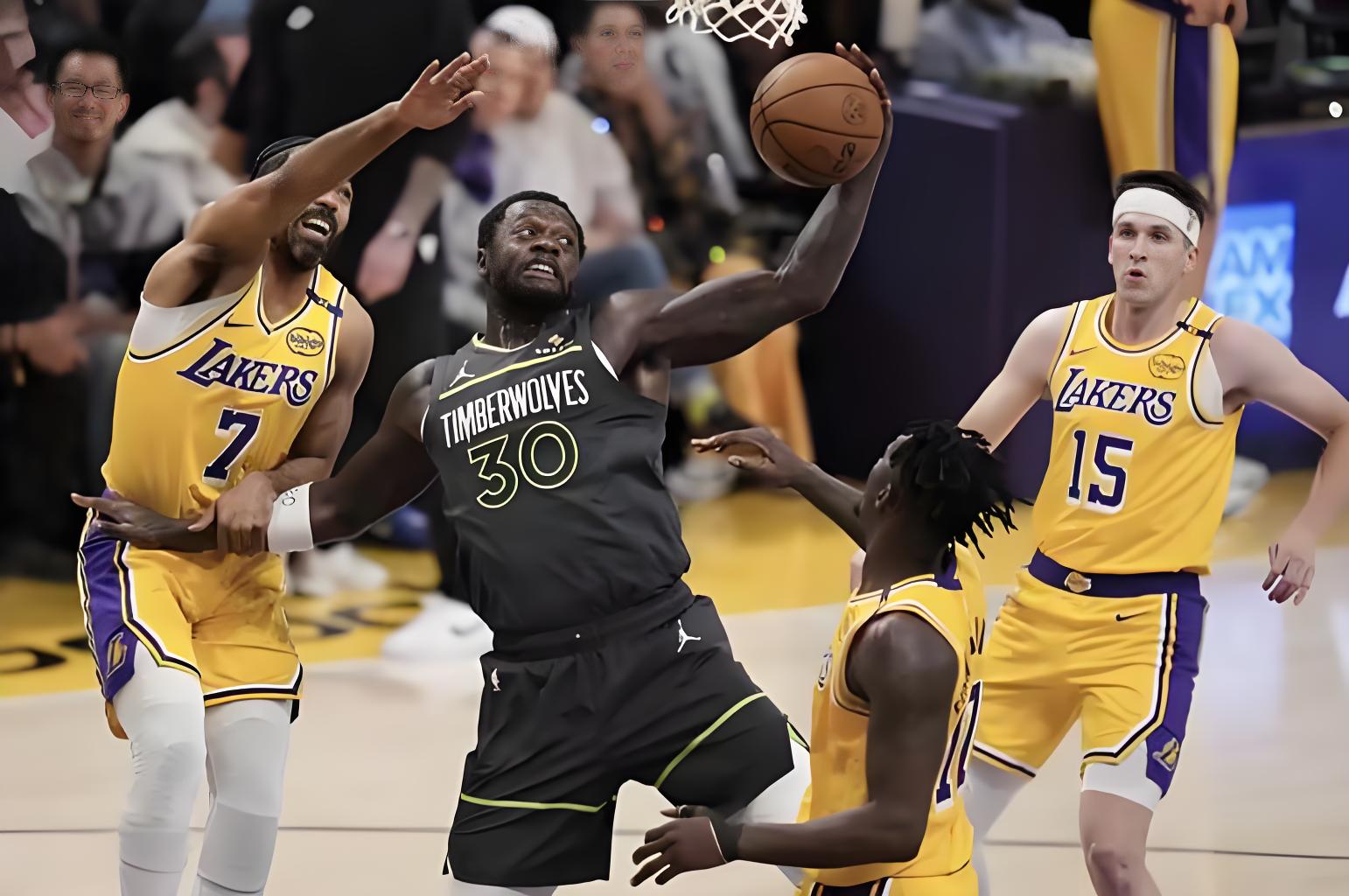 包含清晨社区盾传出新动向，洛杉矶湖人止住颓势，管理层表态：信心回归，身体对抗强度拉满的词条