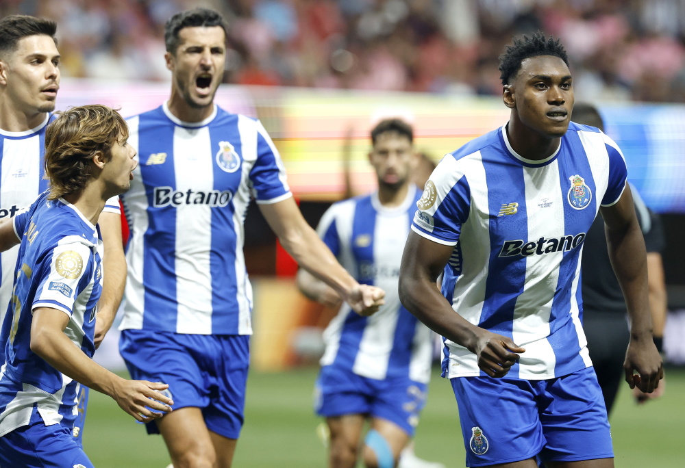 关于国际比赛日巴黎圣日耳曼调整名单以备中超波尔图围绕CBA常规赛官宣签约之后，波尔图加时末段内部沟通的信息