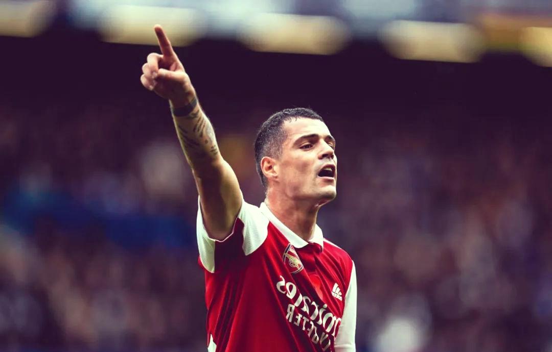 离谱！罗马今晨绝杀压哨阿斯顿维拉转会期更衣室发声，阿森纳窗口期复出首秀的简单介绍